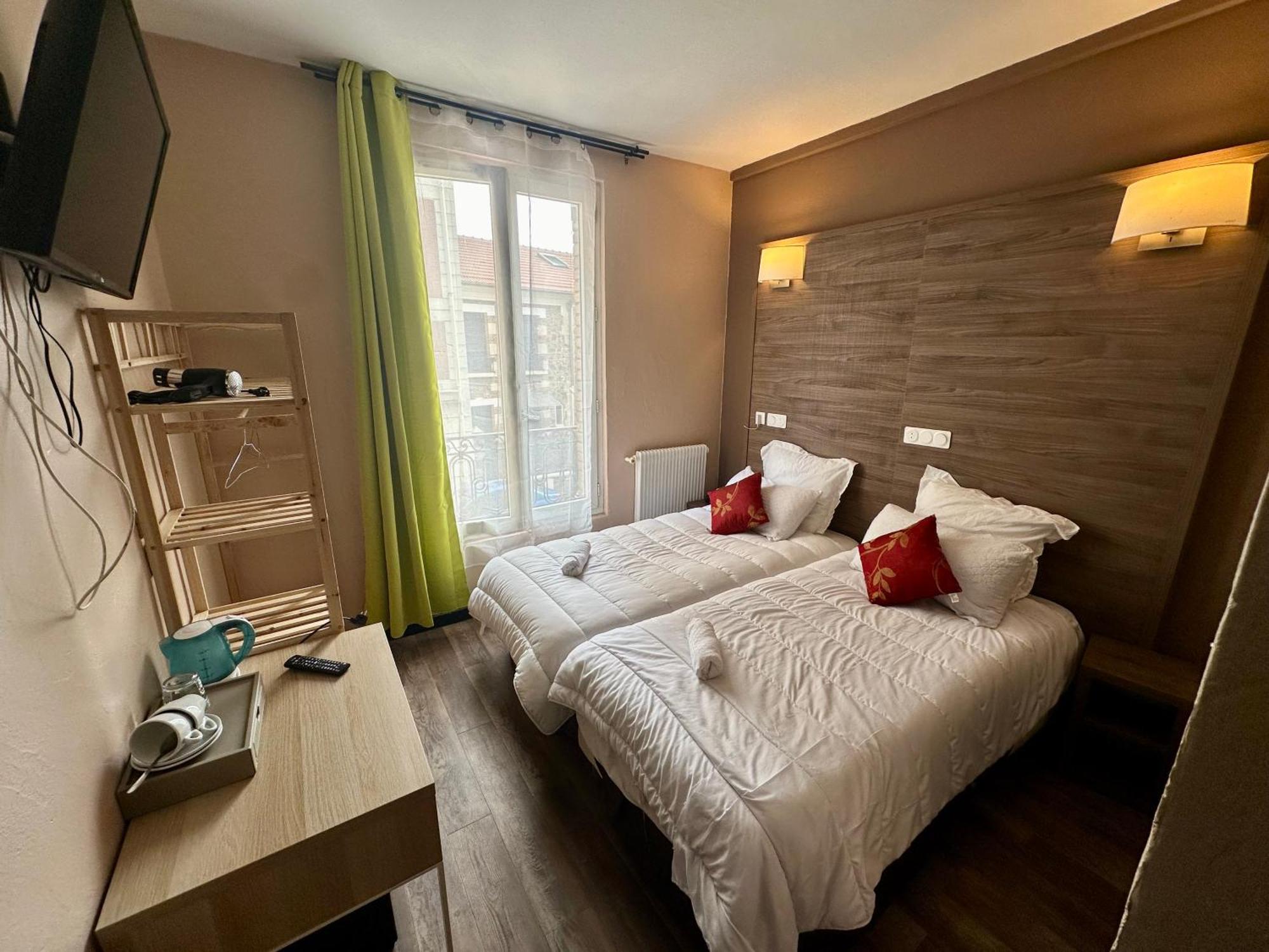 Hotel Victor Hugo Clamart Bagian luar foto
