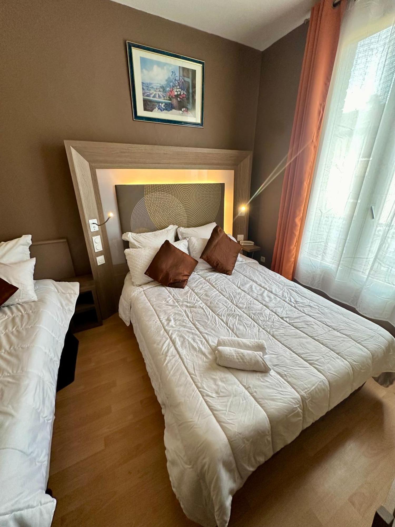Hotel Victor Hugo Clamart Bagian luar foto
